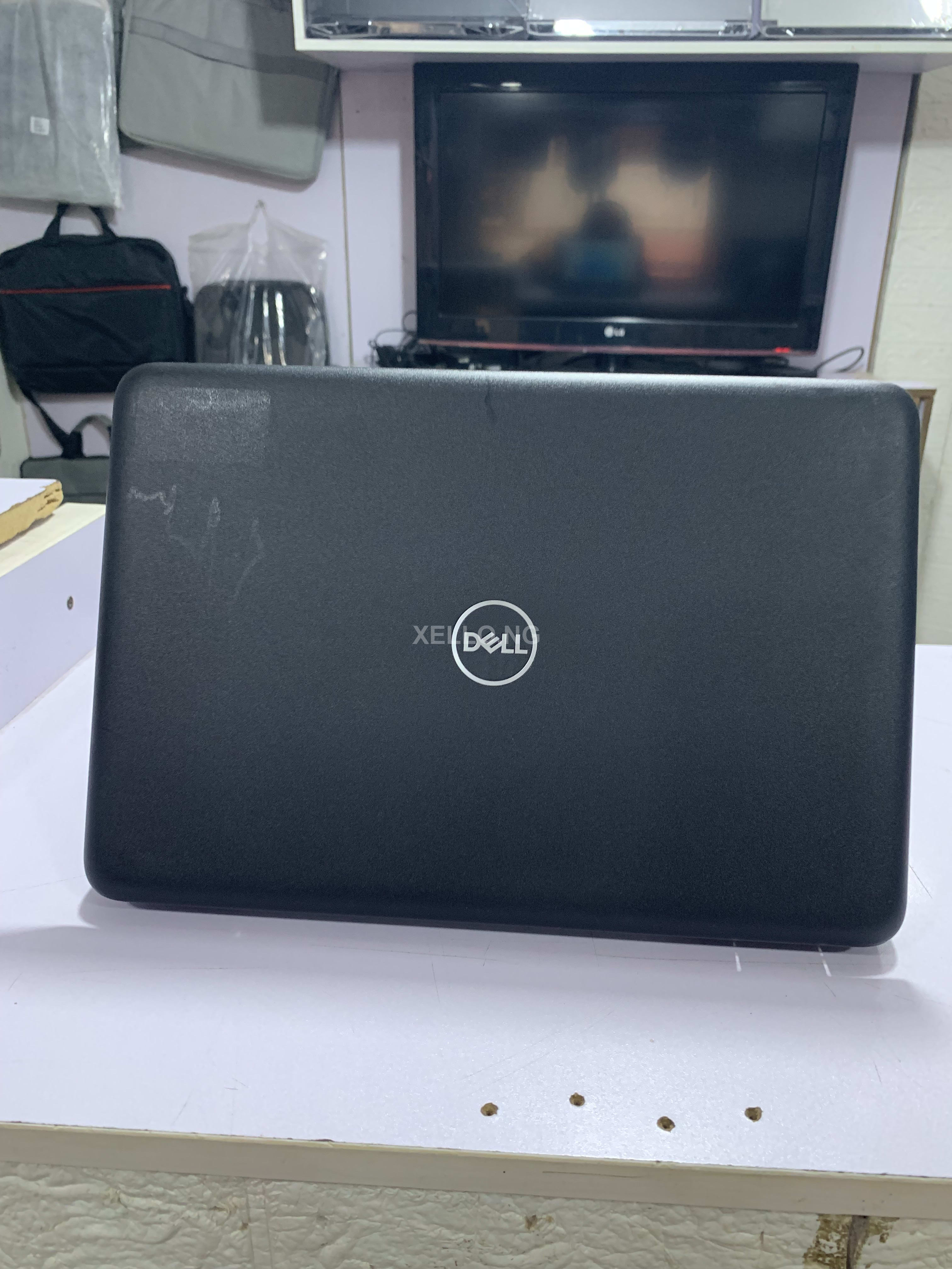 Dell latitude 3190. 2