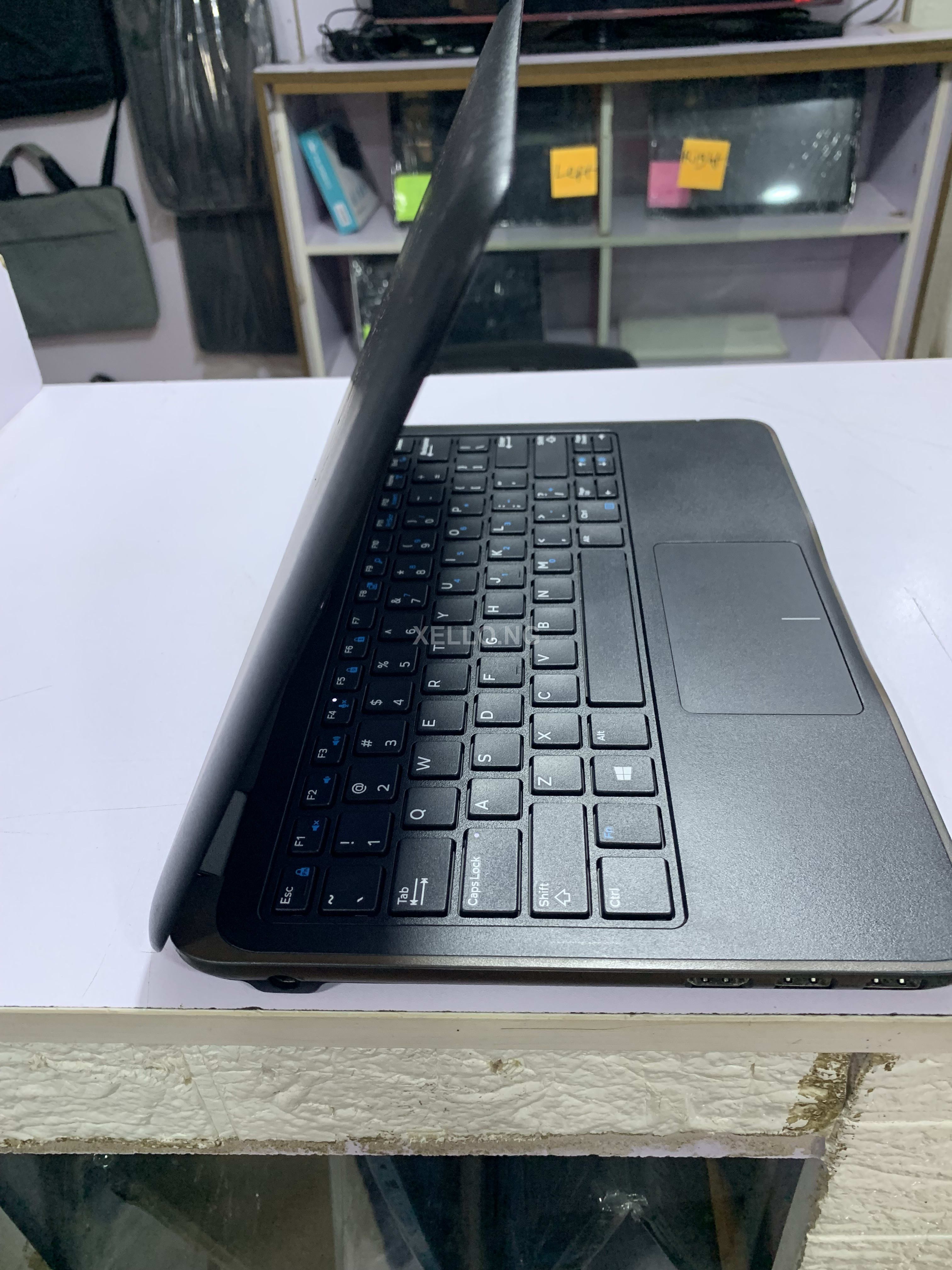 Dell latitude 3190. 4