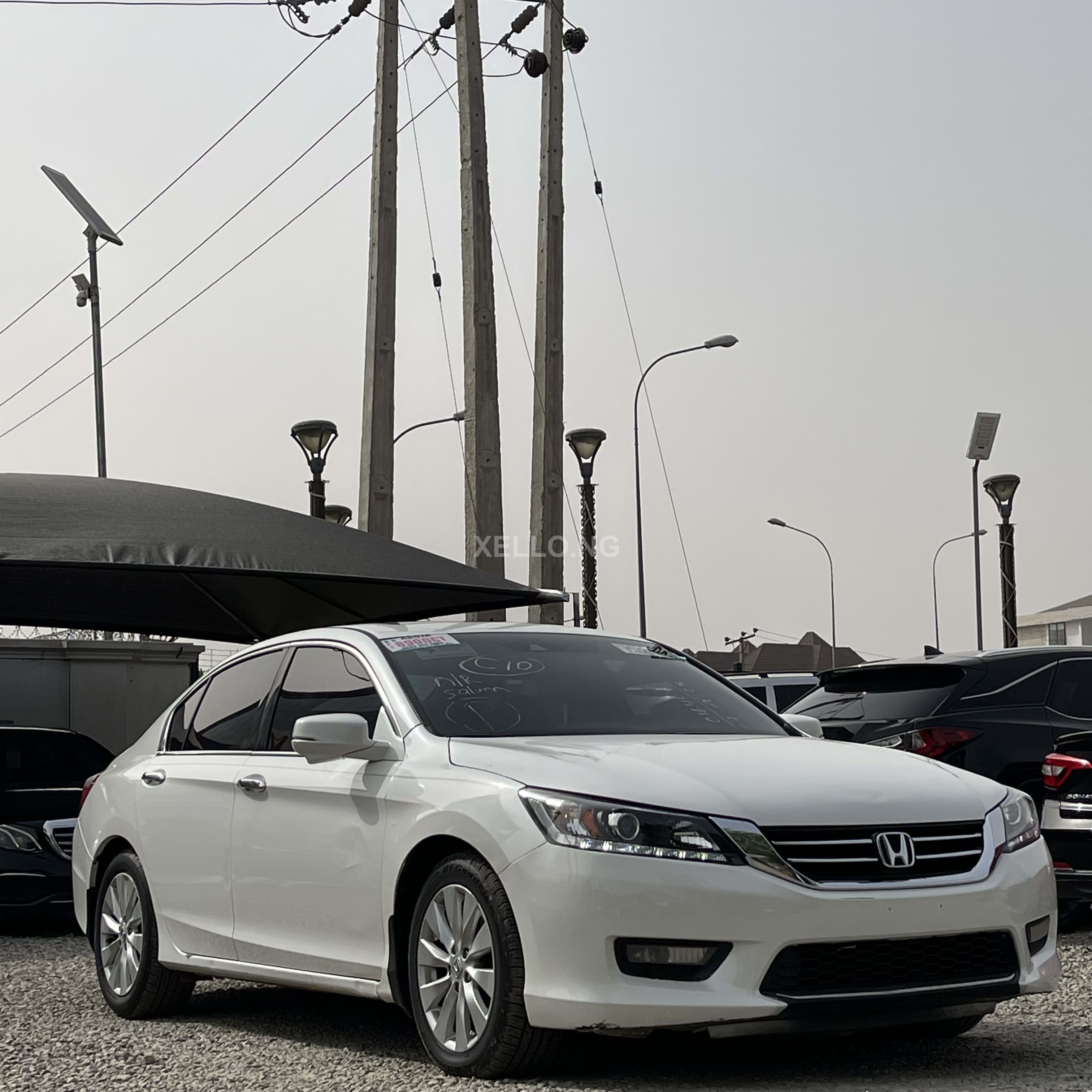 2014 Honda Accord EX-L White colour  2