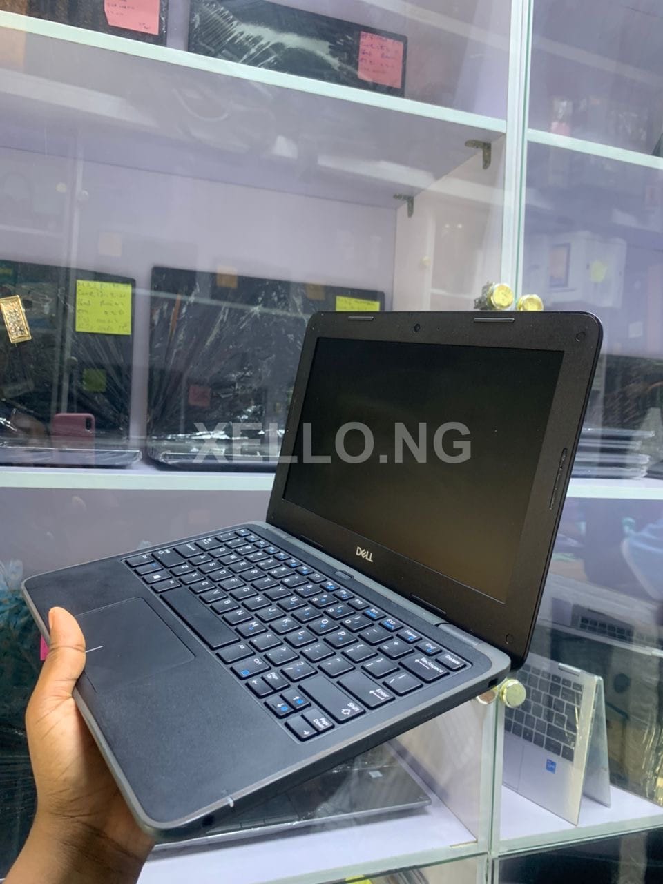 Dell Latitude 3190 2
