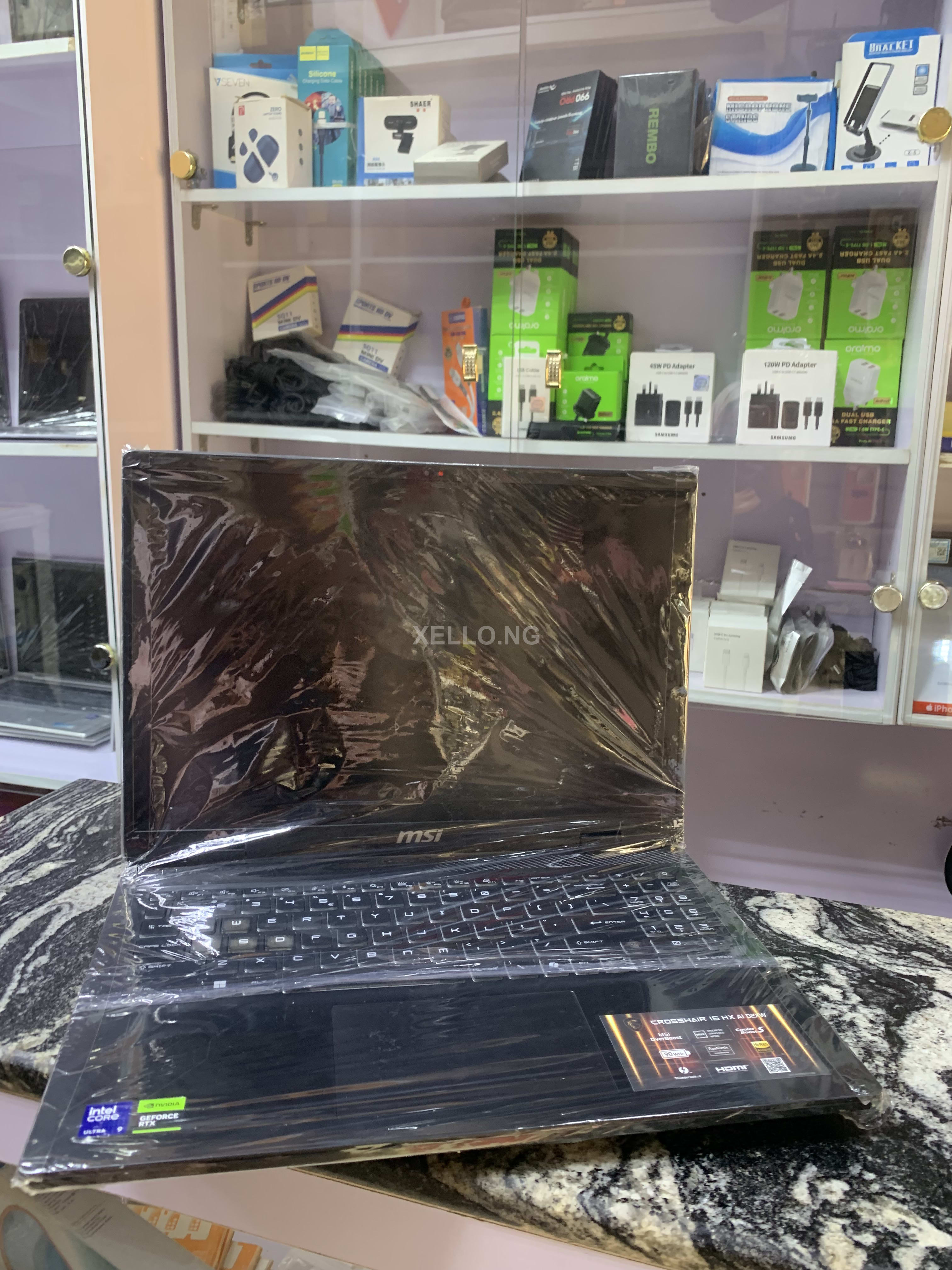 MSI CROSSHAIR 16