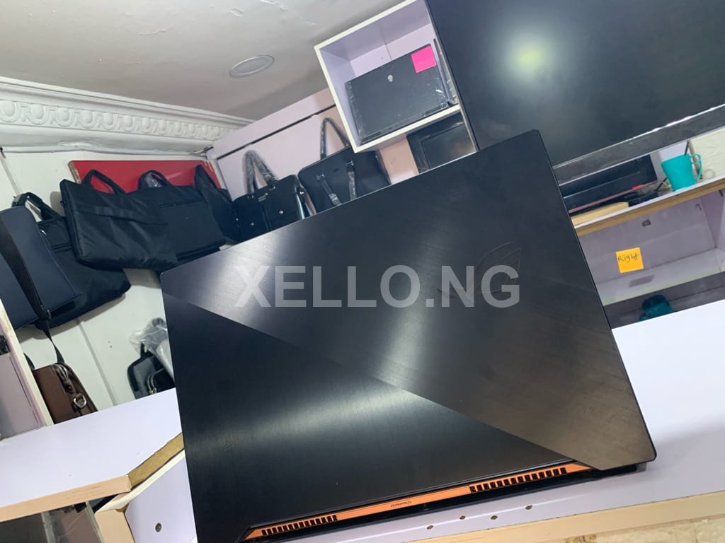 Asus Zephyrus 15 4