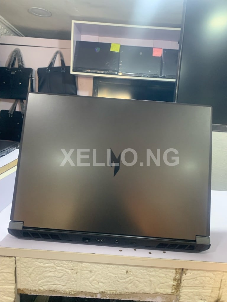 Acer Shadow 5