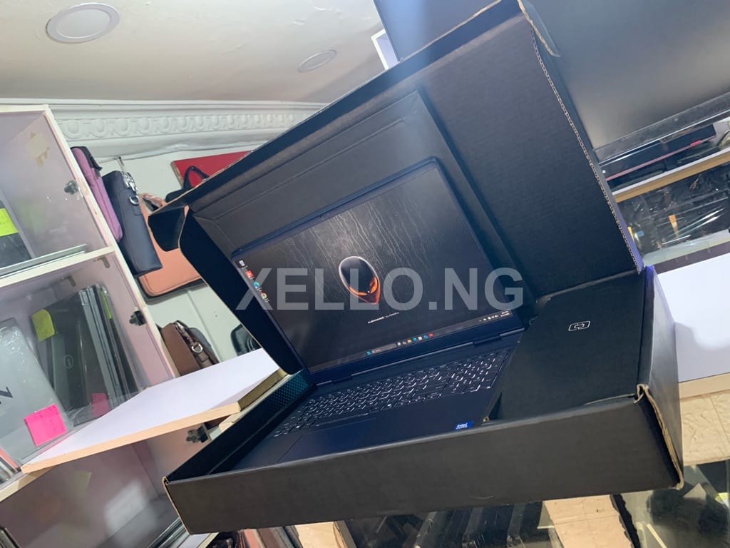 Alienware m16 Auraro