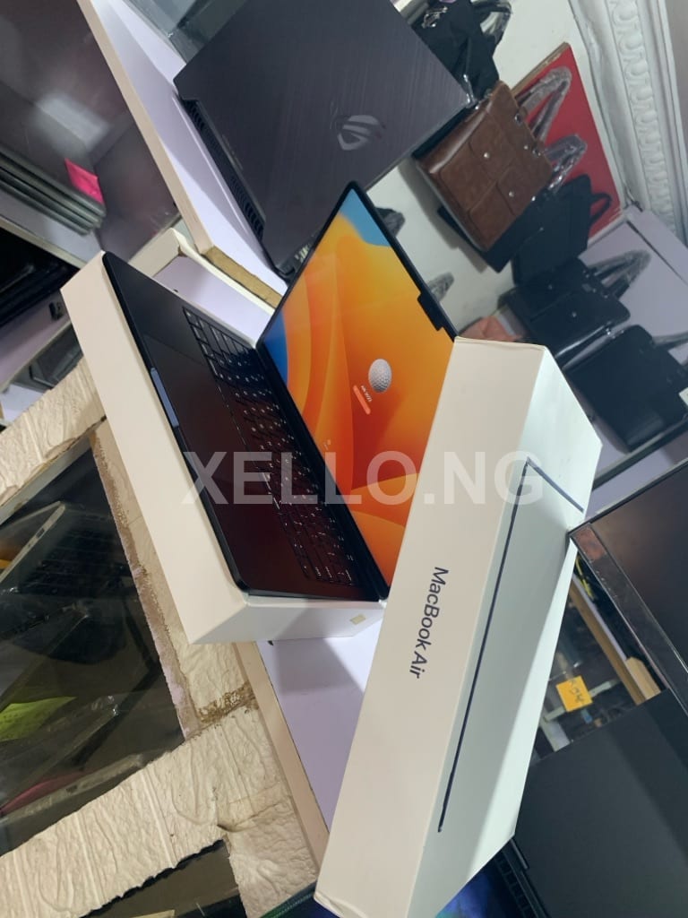 MacBook Air 20222 2