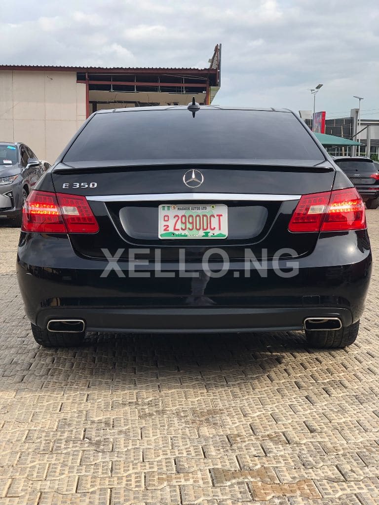 Mercedes-Benz E350 5