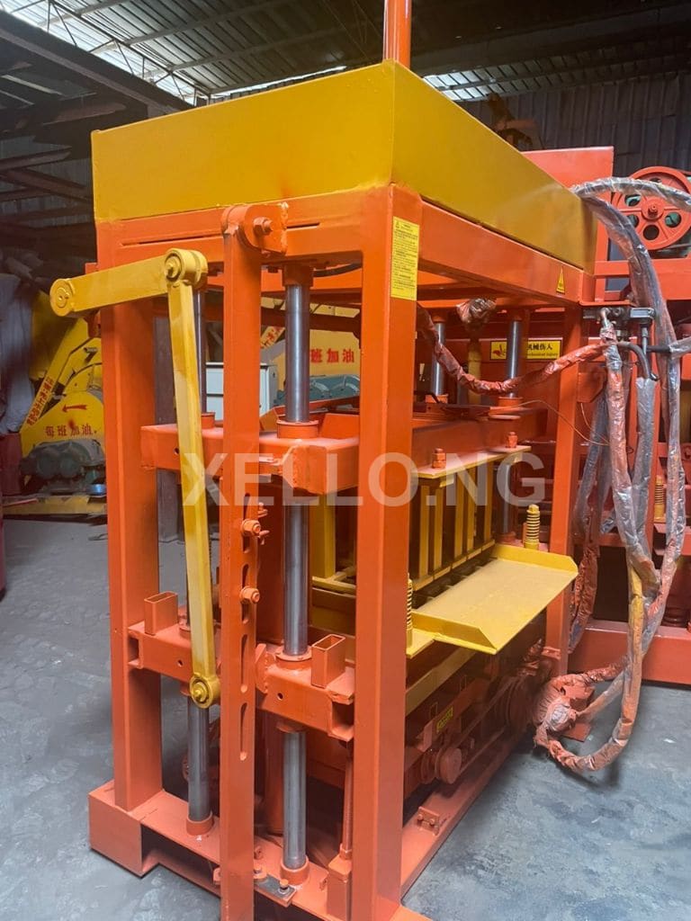 Block moulding machine 3