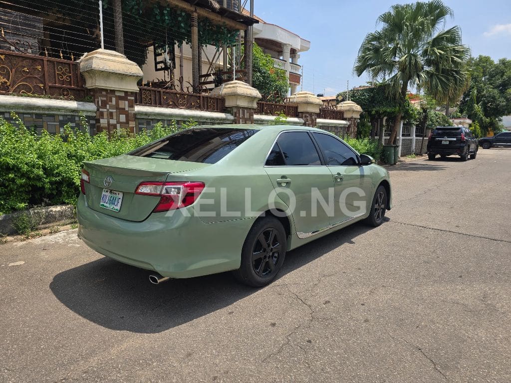 *clean used Firstbody 2014 Camry with back ac untampered engine & gear & ac 3