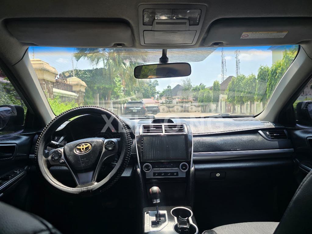 *clean used Firstbody 2014 Camry with back ac untampered engine & gear & ac 5
