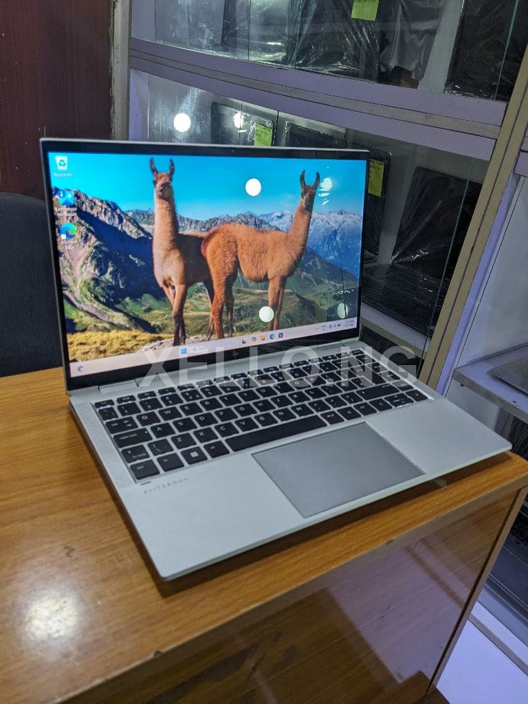 HP EliteBook 1040 G8 2