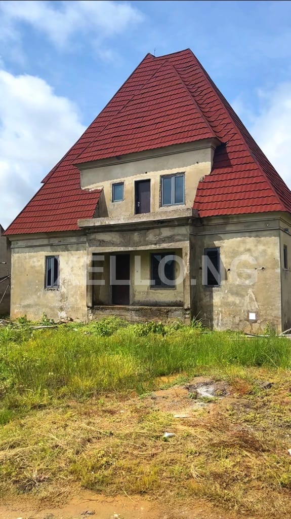 Four Bedroom Penthouse Duplex with Extra Attic that can be converted into a room. (1200sqm) 3