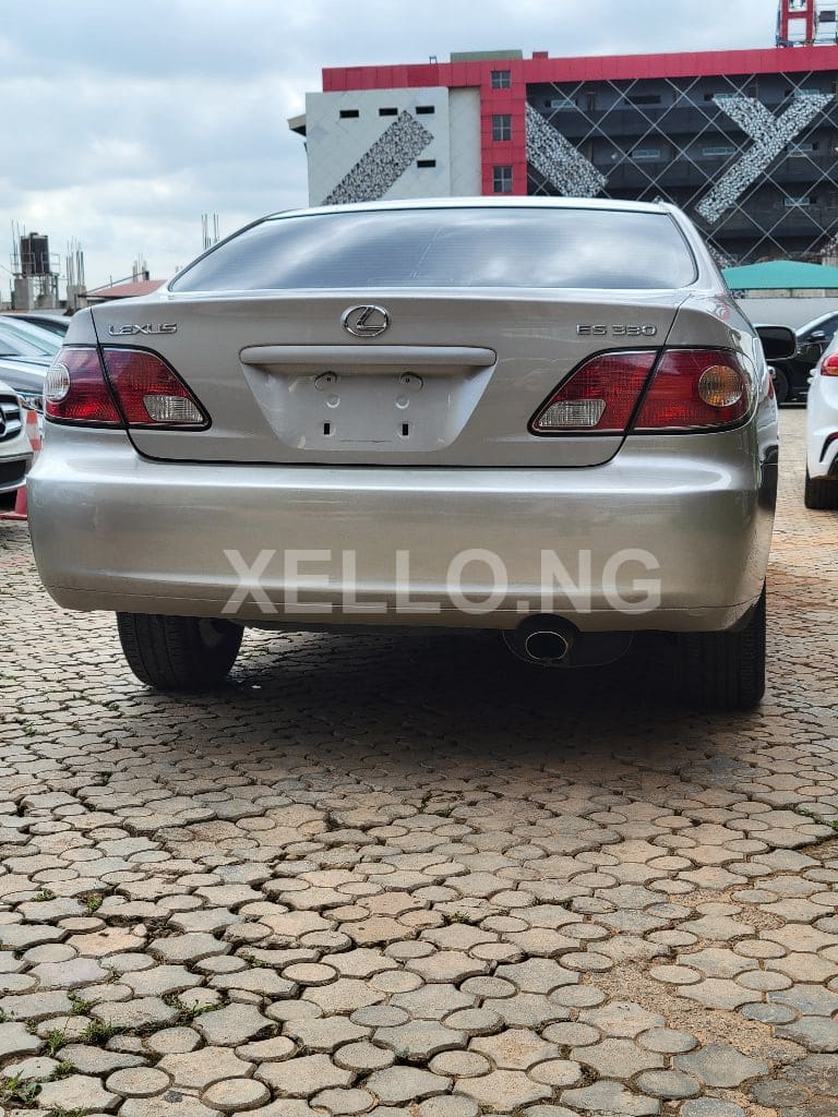 CLEAN FOREIGN USED LEXUS 330 5