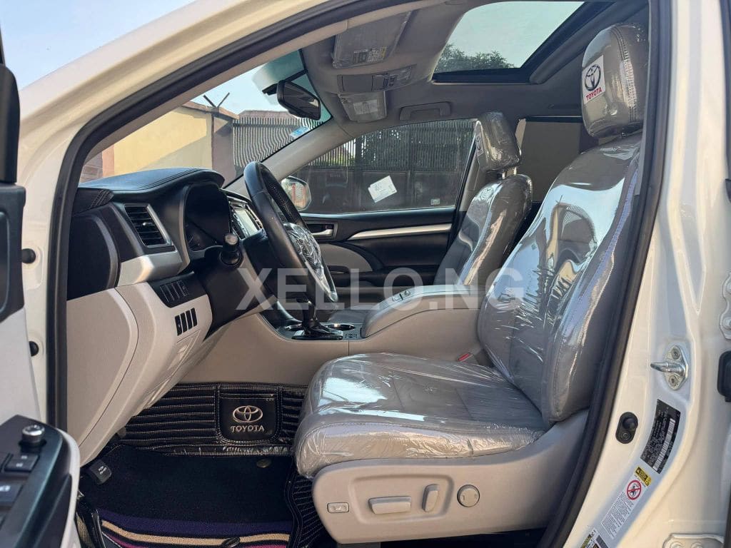 2017 TOYOTA HIGHLANDER XLE 5