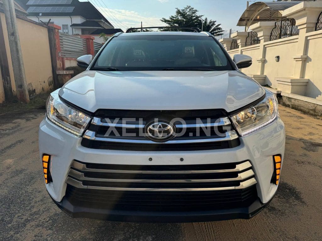 2017 TOYOTA HIGHLANDER XLE