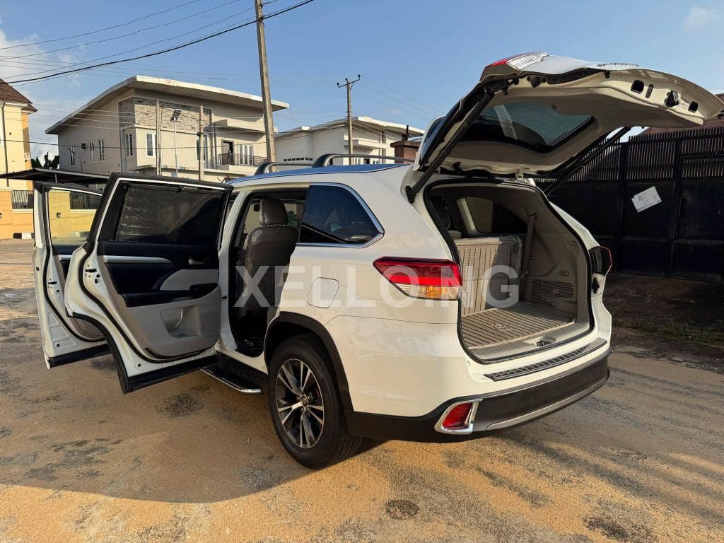 2017 TOYOTA HIGHLANDER XLE 5