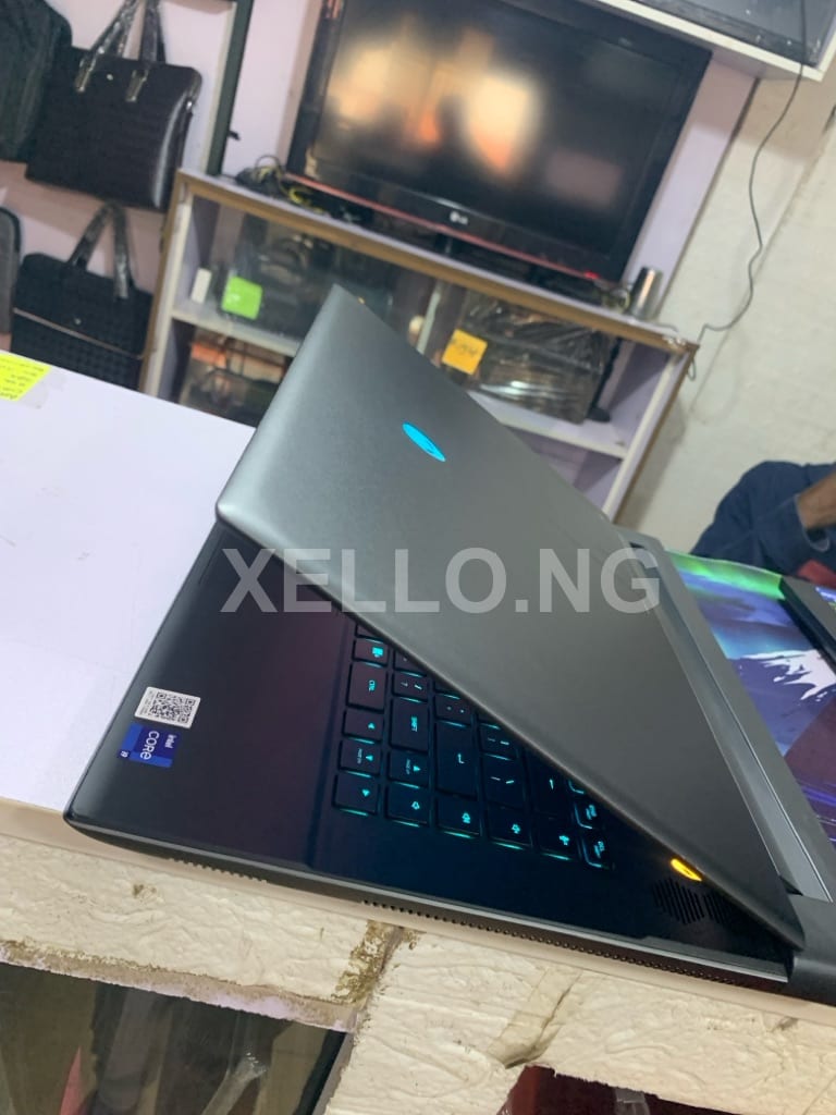 Alienware m16 2