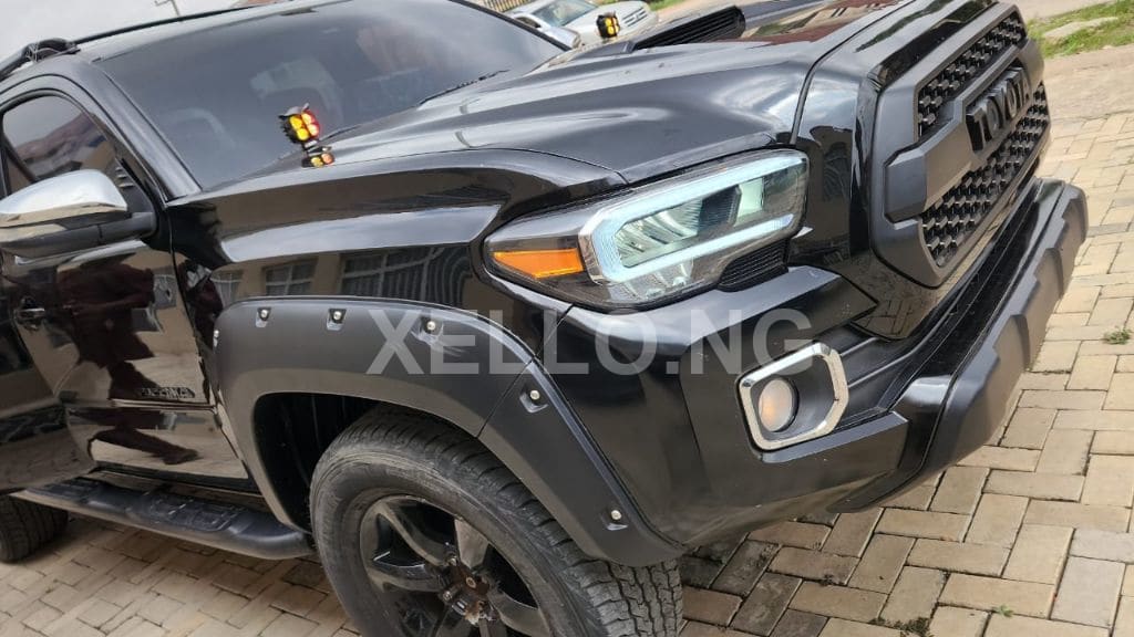 *Carefully used 2010 Fully upgraded Toyota Tacoma available with me @16m 2