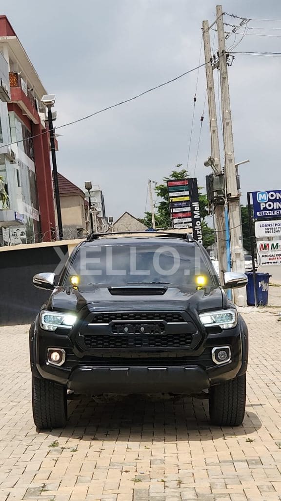 *Carefully used 2010 Fully upgraded Toyota Tacoma available with me @16m for sale in Abuja, FCT