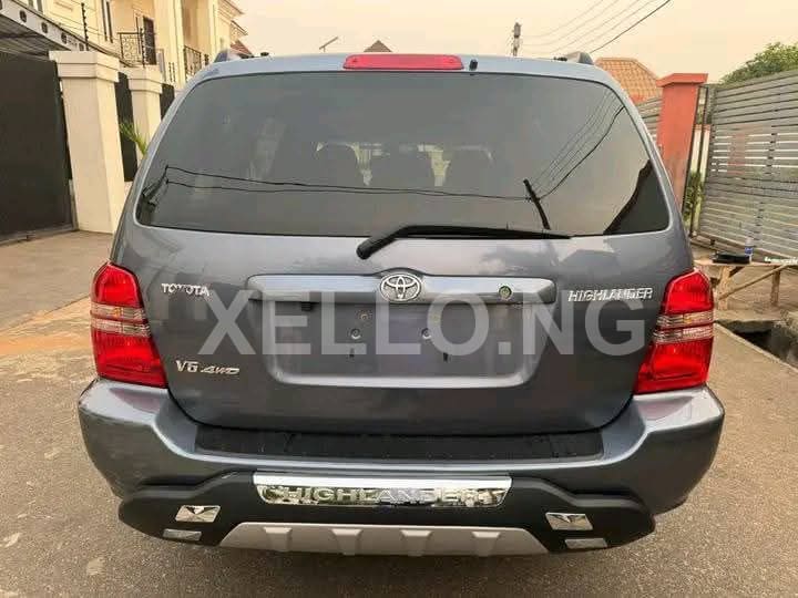 Toyota Highlander 3