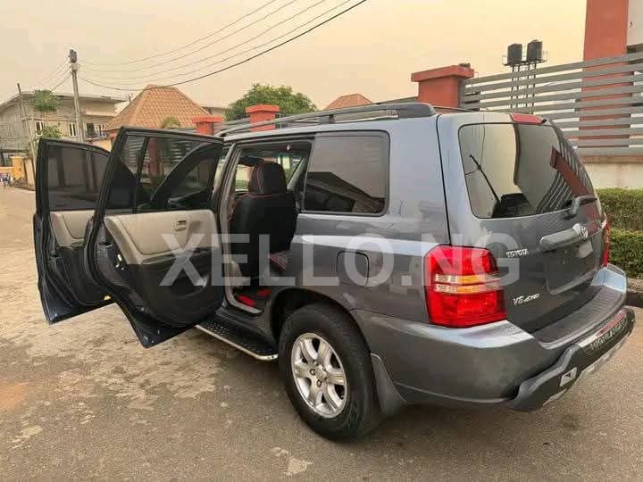 Toyota Highlander 5