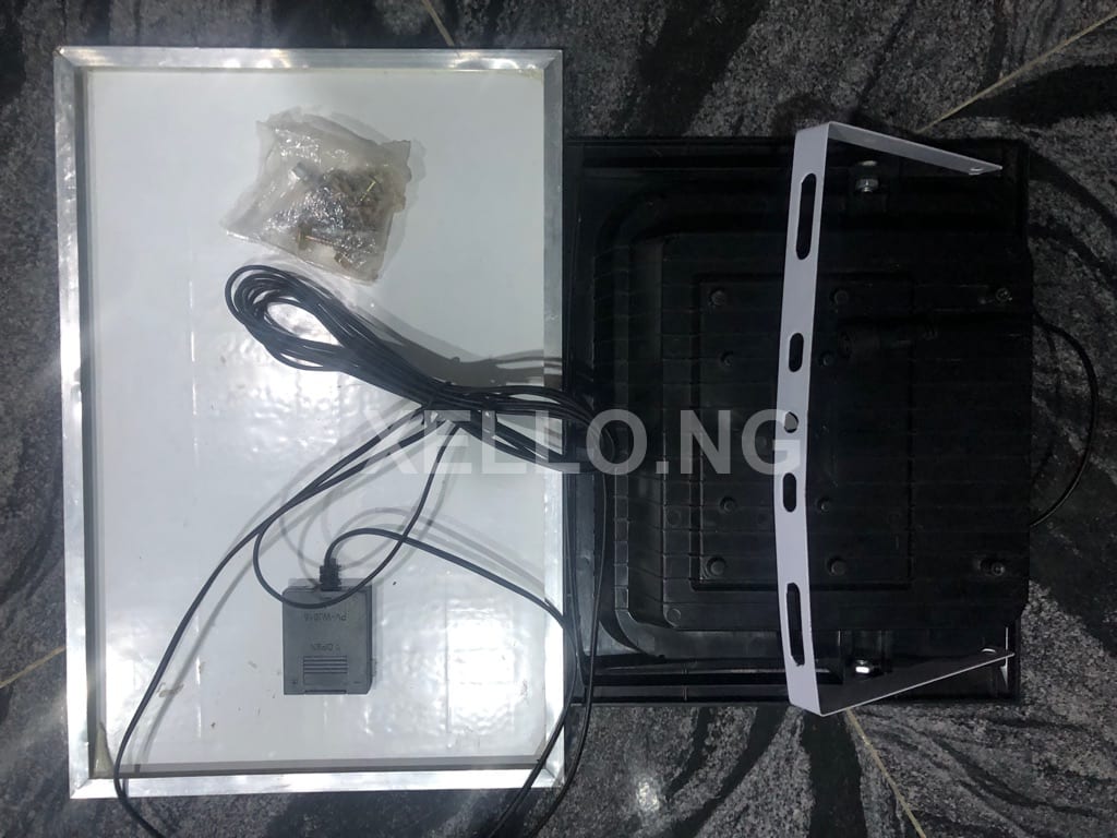 3,000w Solar flood light with remote and solar panel 5