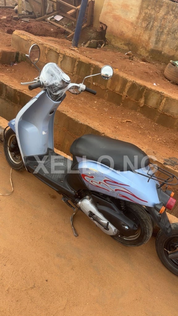 NEAT HONDA TODAY SCOOTER FOR SALE 3