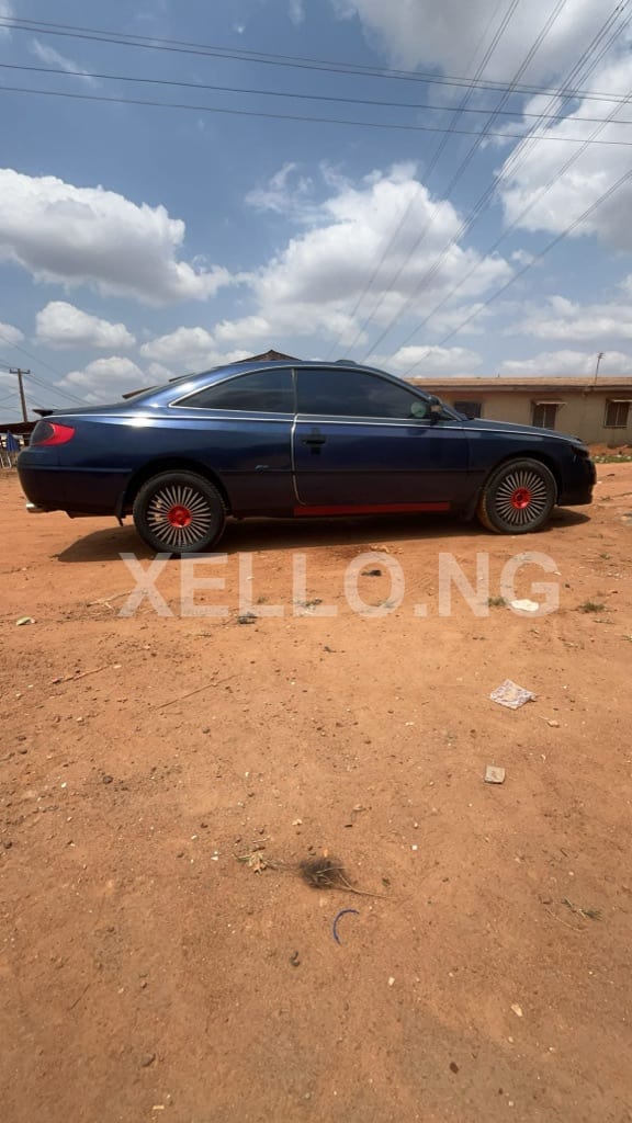 TOYOTA SOLARA 4
