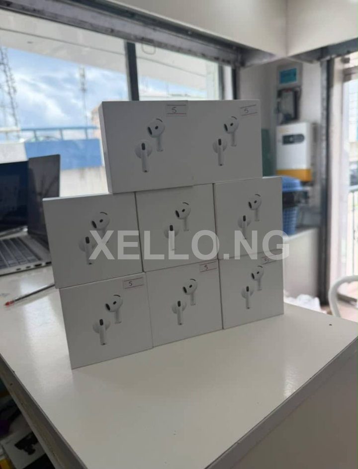 Premium Wireless Earbuds – High Quality Sound for sale in Umuahia, Abia