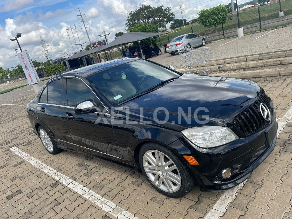 Foreign used c300 2009 8