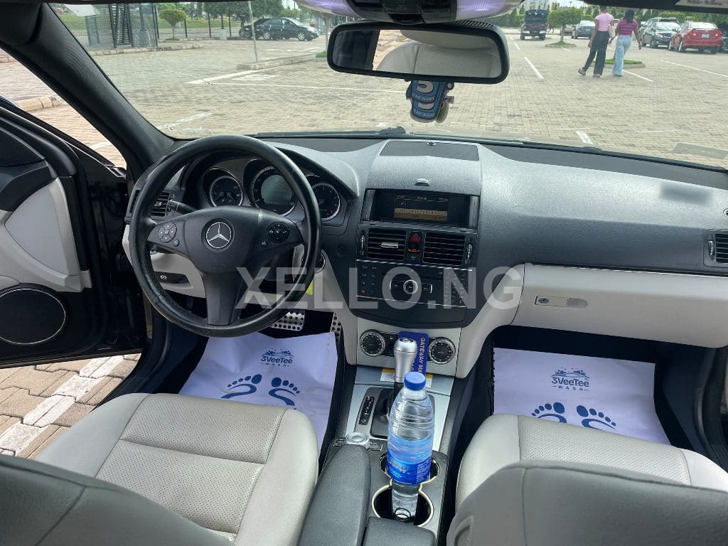 Foreign used c300 2009 7