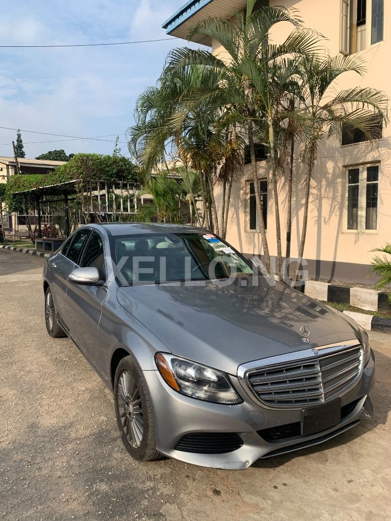 Foreign used 2016 Mercedes Benz C300 10