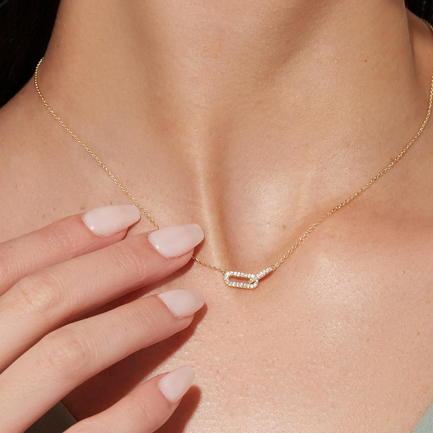 Freekiss Gold Pendant Necklace for Women, Dainty Diamond Necklaces for Women Simple 14K Gold Plated Paperclip Choker Necklaces Cute Minimalist Open Oval Necklaces Gold Jewelry for Women Gifts Gold CZ Paperclip-gold