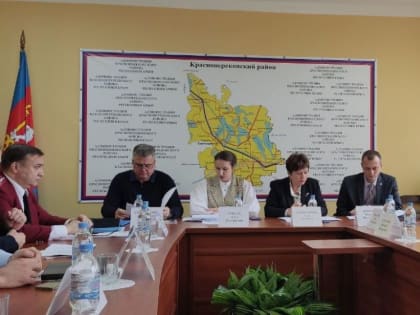 Вопросы развития здравоохранения Красноперекопского района обсудили на выездном заседании профильного комитета крымского парламента