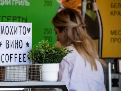 Работники общепита заработали 3,4 млн благодаря электронным чаевым