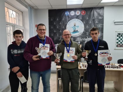 Александр Трускавецкий выиграл рапид турнира памяти В.Сахарова