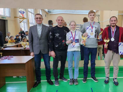 Григорий Кровкин выиграл блиц ялтинского турнира к Дню защитника Отечества