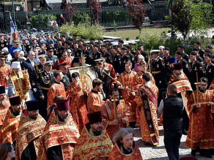 В Симферополь прибыла икона Главного храма вооруженных сил РФ