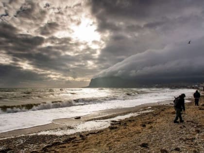 Дождливо и ветрено: чего ждать от погоды в Крыму в понедельник
