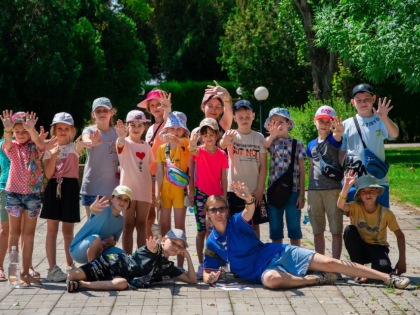 В детских лагерях Крыма этим летом будет работать свыше 5 тысяч вожатых