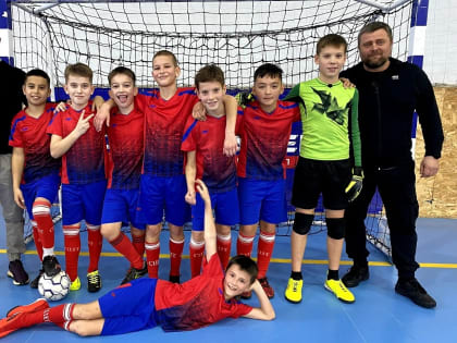 МАЛЬЧИКИ МБОУ «ЕУВК «ИНТЕГРАЛ» Г. ЕВПАТОРИИ В Г. СТАВРОПОЛЕ НА ЮФО/СКФО «МИНИ-ФУТБОЛ - В ШКОЛУ»