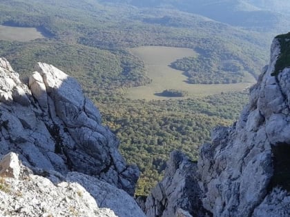 На плато Чатыр-Даг поздно вечером 1 января заблудился мужчина