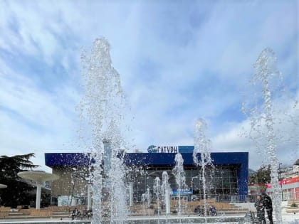 На площади Советской протестировали фонтан