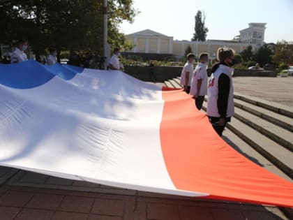 Педагоги и школьники Крыма записали видеоролик ко Дню Республики