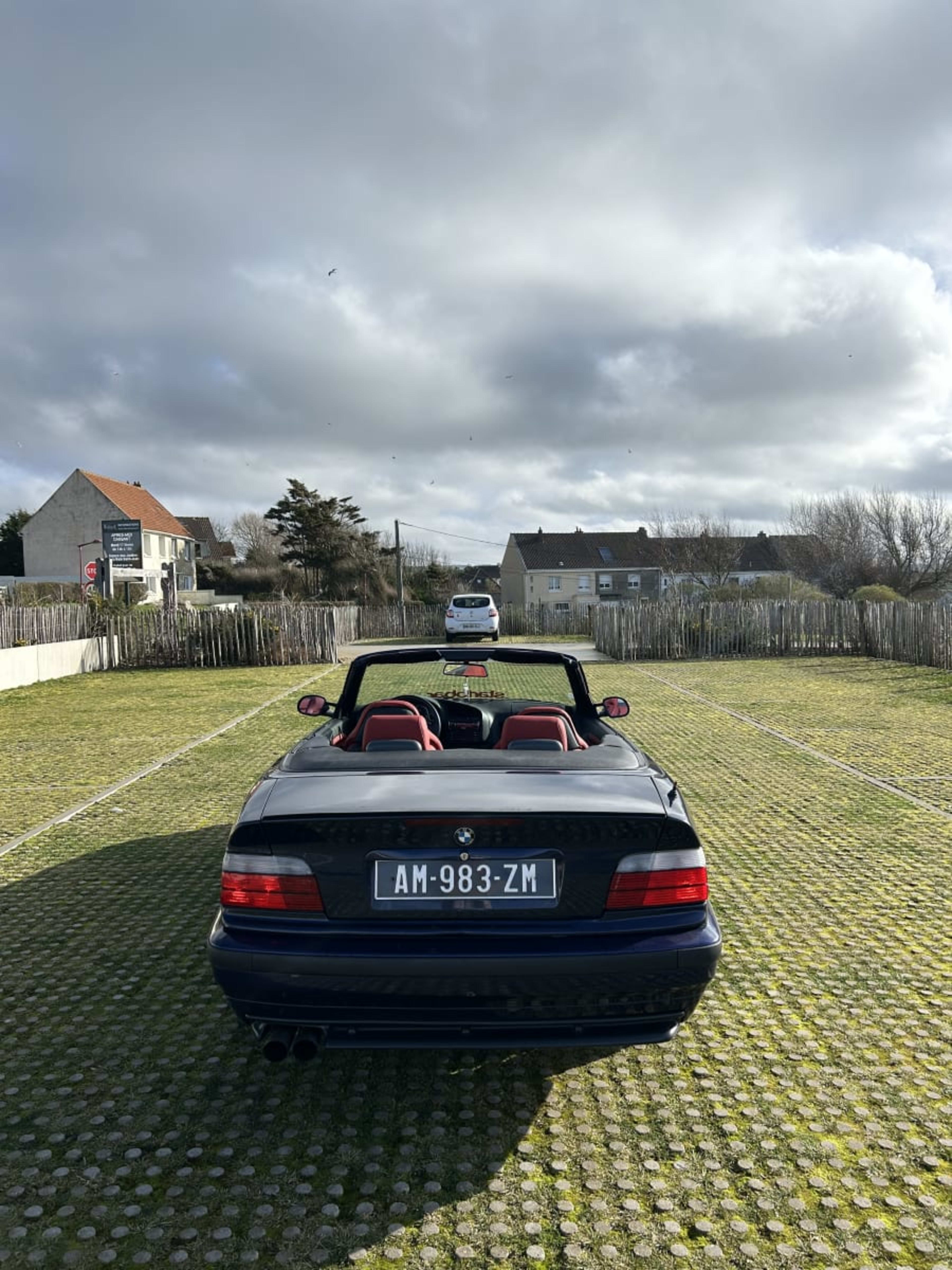BMW 320, photo 2