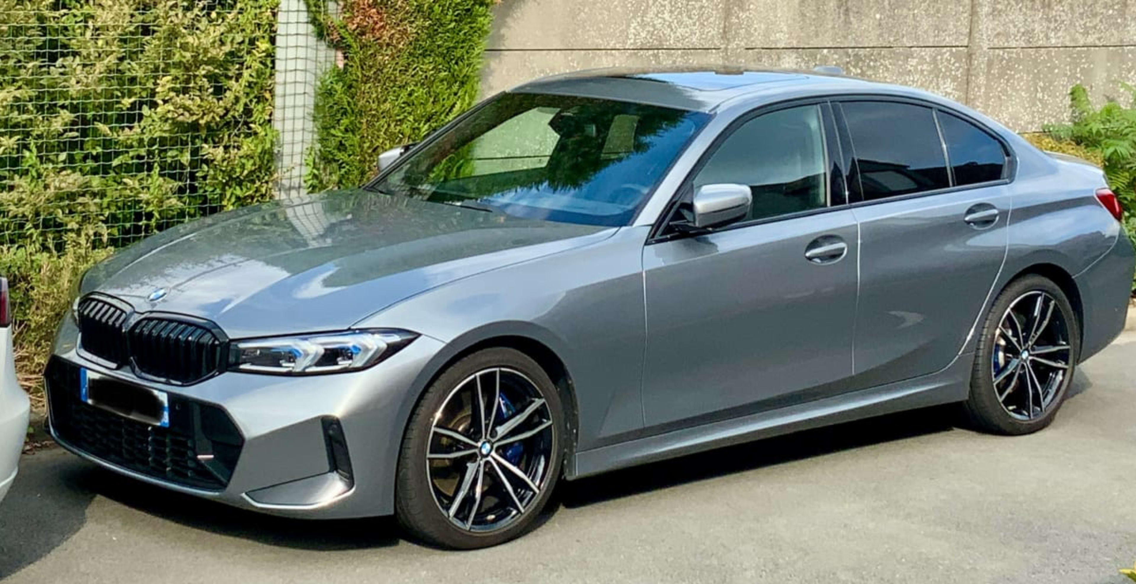 BMW 320i pack M