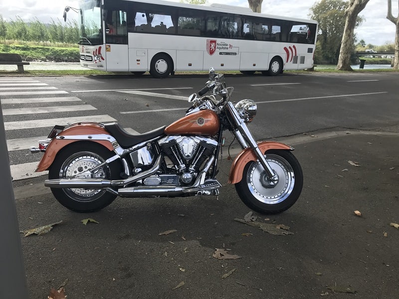 échange très belle Harley de collection