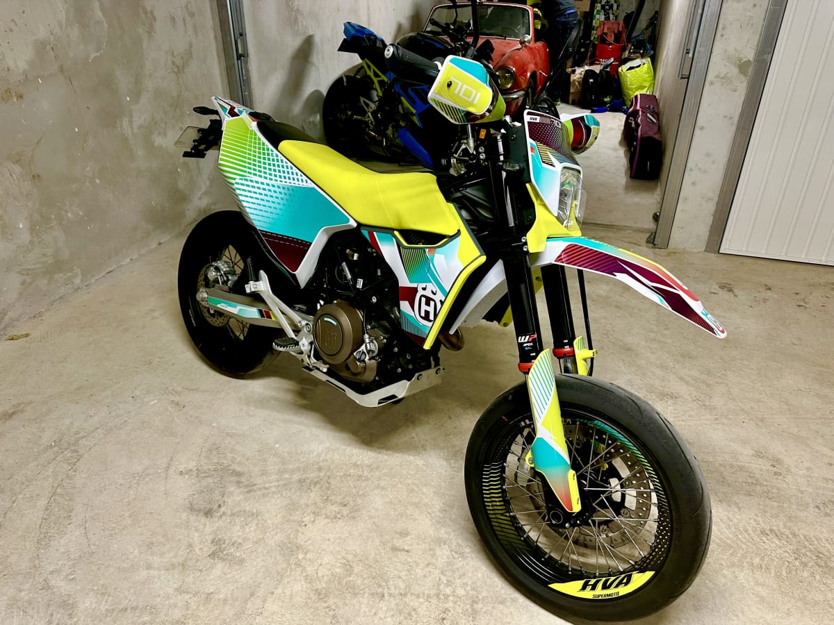 Échange Husqvarna SM 701 neuve