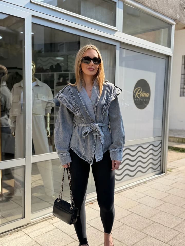 Oversized Denim Jakna “Urban Chic”