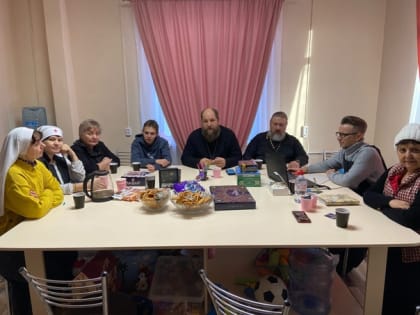 В Центре социальной помощи «Фавор» состоялось заседание Православного литературного общества «Знамение»