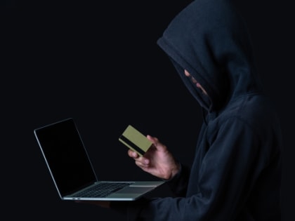 Задержан курьер мошенников, обманувший двух сургутянок